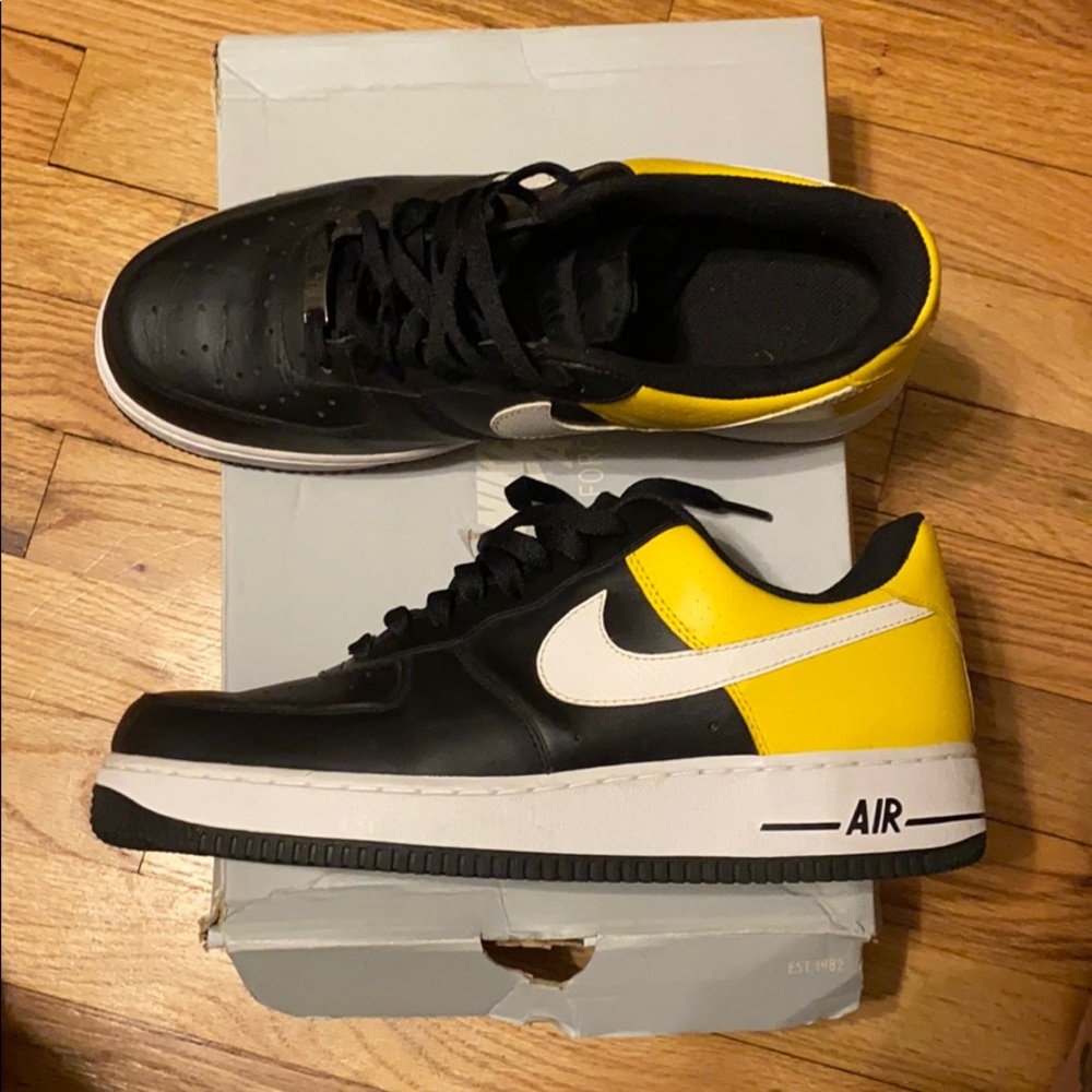 Nike Air Force 1